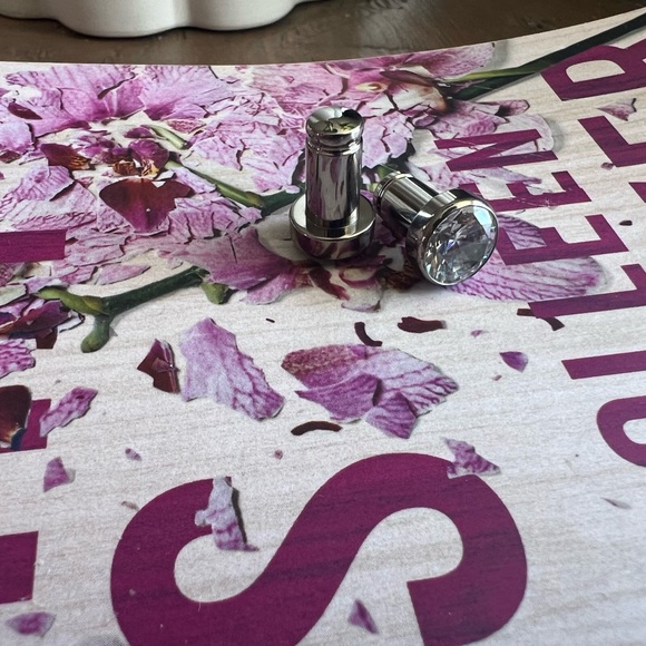 2g Industrial strength titanium gem plugs with clear cz - Picture 2 of 2